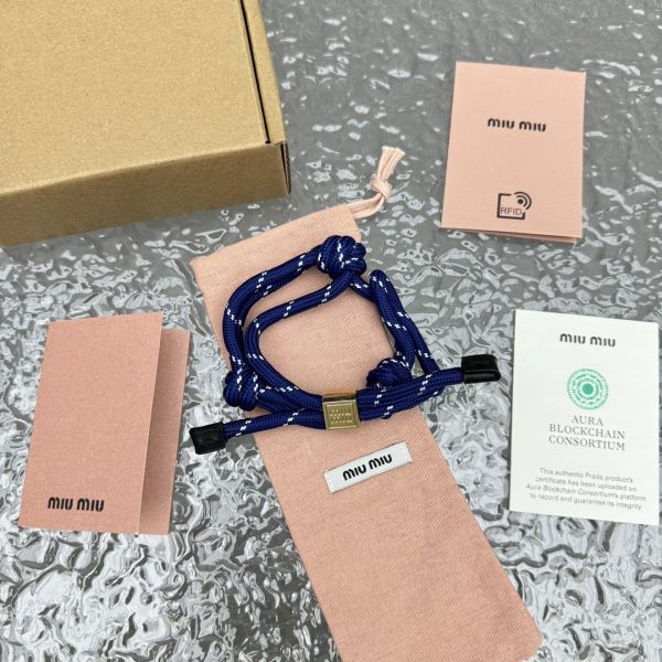 미우미우 로고 참 로프 브레이슬릿 5IB5383L74